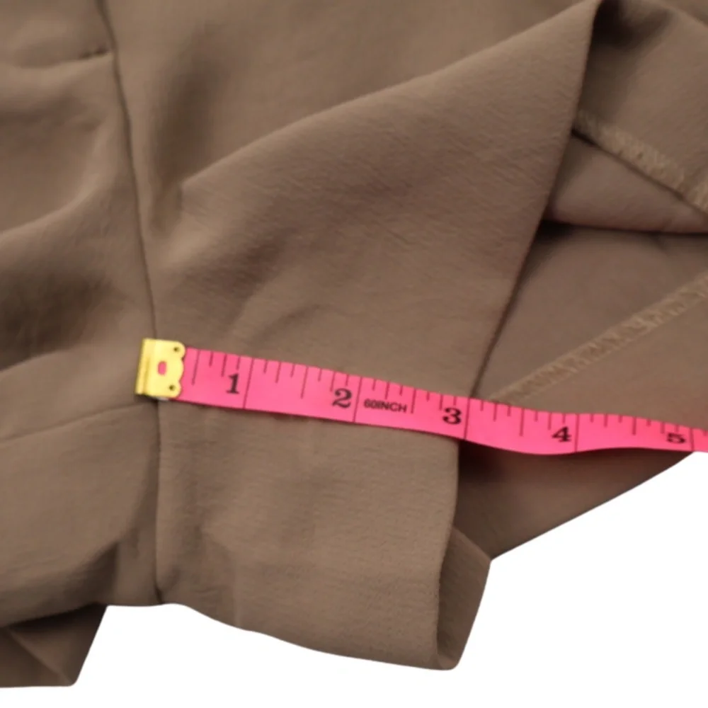 Aritzia Tailored High Rise Khaki Shorts Size 4 - Picture 7 of 13